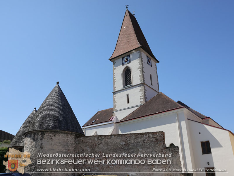 20250705_Menschenrettungsübung  vom Kirchturm in Pottenstein   Foto: ASB Markus Hackl FF Pottenstein