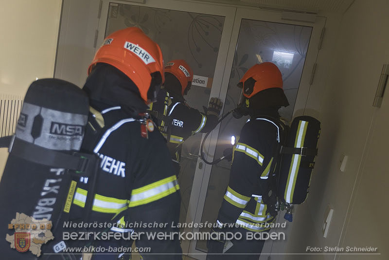 20251105_Einsatzkräfte trainierten den Ernstfall - Erfolgreiche Feuerwehrübung am Klinikstandort Baden Foto: Stefan Schneider 20251105_Einsatzkräfte trainierten den Ernstfall - Erfolgreiche Feuerwehrübung am Klinikstandort Baden Foto: Stefan Schneider