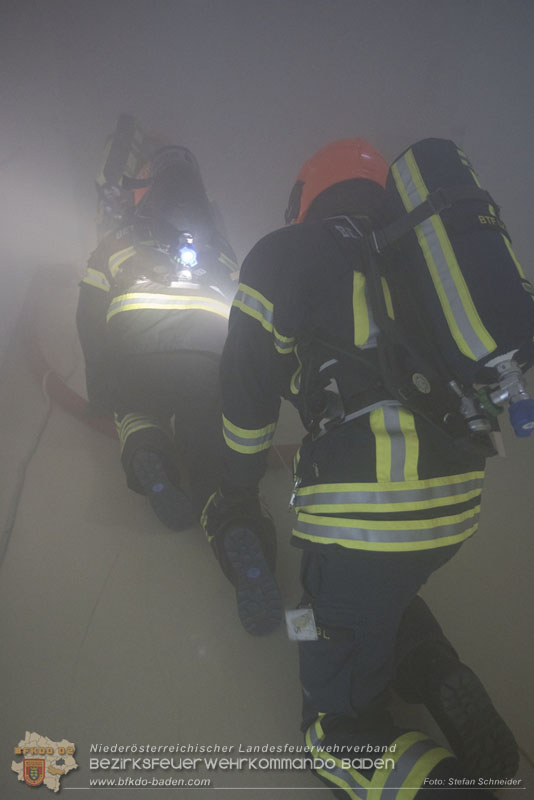 20251105_Einsatzkräfte trainierten den Ernstfall - Erfolgreiche Feuerwehrübung am Klinikstandort Baden Foto: Stefan Schneider 20251105_Einsatzkräfte trainierten den Ernstfall - Erfolgreiche Feuerwehrübung am Klinikstandort Baden Foto: Stefan Schneider