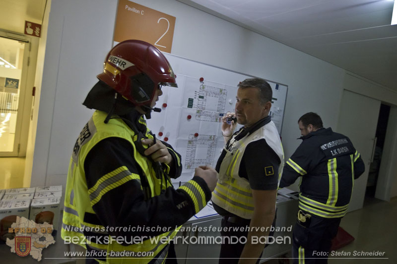 20251105_Einsatzkräfte trainierten den Ernstfall - Erfolgreiche Feuerwehrübung am Klinikstandort Baden Foto: Stefan Schneider 20251105_Einsatzkräfte trainierten den Ernstfall - Erfolgreiche Feuerwehrübung am Klinikstandort Baden Foto: Stefan Schneider