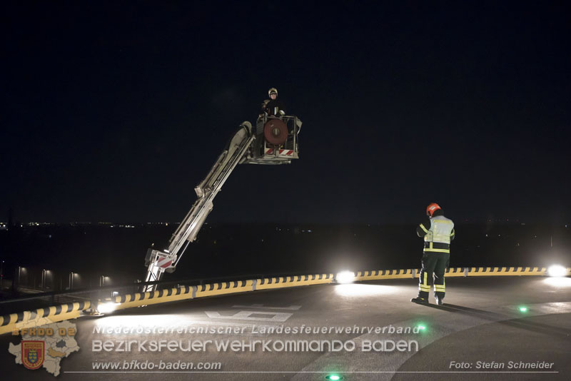 20251105_Einsatzkräfte trainierten den Ernstfall - Erfolgreiche Feuerwehrübung am Klinikstandort Baden Foto: Stefan Schneider 20251105_Einsatzkräfte trainierten den Ernstfall - Erfolgreiche Feuerwehrübung am Klinikstandort Baden Foto: Stefan Schneider
