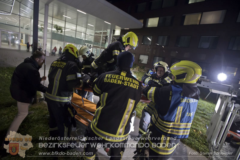 20251105_Einsatzkräfte trainierten den Ernstfall - Erfolgreiche Feuerwehrübung am Klinikstandort Baden Foto: Stefan Schneider 20251105_Einsatzkräfte trainierten den Ernstfall - Erfolgreiche Feuerwehrübung am Klinikstandort Baden Foto: Stefan Schneider