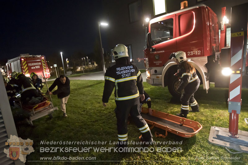 20251105_Einsatzkräfte trainierten den Ernstfall - Erfolgreiche Feuerwehrübung am Klinikstandort Baden Foto: Stefan Schneider 20251105_Einsatzkräfte trainierten den Ernstfall - Erfolgreiche Feuerwehrübung am Klinikstandort Baden Foto: Stefan Schneider