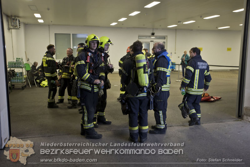 20251105_Einsatzkräfte trainierten den Ernstfall - Erfolgreiche Feuerwehrübung am Klinikstandort Baden Foto: Stefan Schneider 20251105_Einsatzkräfte trainierten den Ernstfall - Erfolgreiche Feuerwehrübung am Klinikstandort Baden Foto: Stefan Schneider