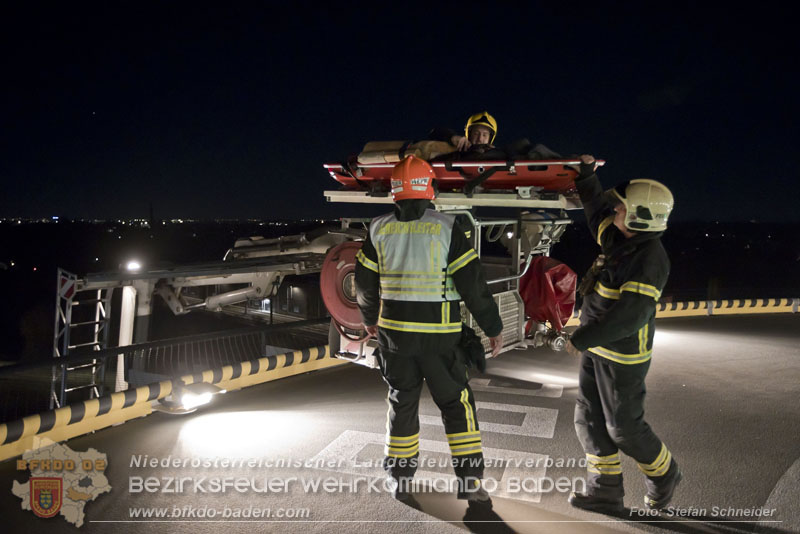 20251105_Einsatzkräfte trainierten den Ernstfall - Erfolgreiche Feuerwehrübung am Klinikstandort Baden Foto: Stefan Schneider 20251105_Einsatzkräfte trainierten den Ernstfall - Erfolgreiche Feuerwehrübung am Klinikstandort Baden Foto: Stefan Schneider