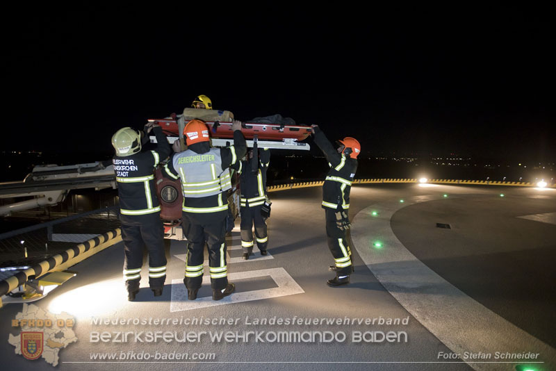 20251105_Einsatzkräfte trainierten den Ernstfall - Erfolgreiche Feuerwehrübung am Klinikstandort Baden Foto: Stefan Schneider 20251105_Einsatzkräfte trainierten den Ernstfall - Erfolgreiche Feuerwehrübung am Klinikstandort Baden Foto: Stefan Schneider