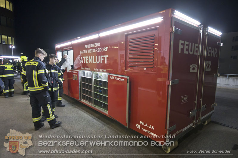 20251105_Einsatzkräfte trainierten den Ernstfall - Erfolgreiche Feuerwehrübung am Klinikstandort Baden Foto: Stefan Schneider 20251105_Einsatzkräfte trainierten den Ernstfall - Erfolgreiche Feuerwehrübung am Klinikstandort Baden Foto: Stefan Schneider