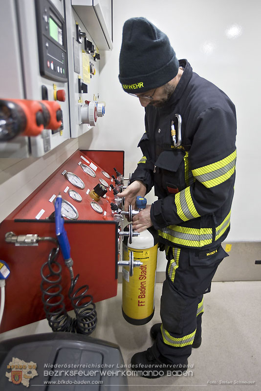 20251105_Einsatzkräfte trainierten den Ernstfall - Erfolgreiche Feuerwehrübung am Klinikstandort Baden Foto: Stefan Schneider 20251105_Einsatzkräfte trainierten den Ernstfall - Erfolgreiche Feuerwehrübung am Klinikstandort Baden Foto: Stefan Schneider