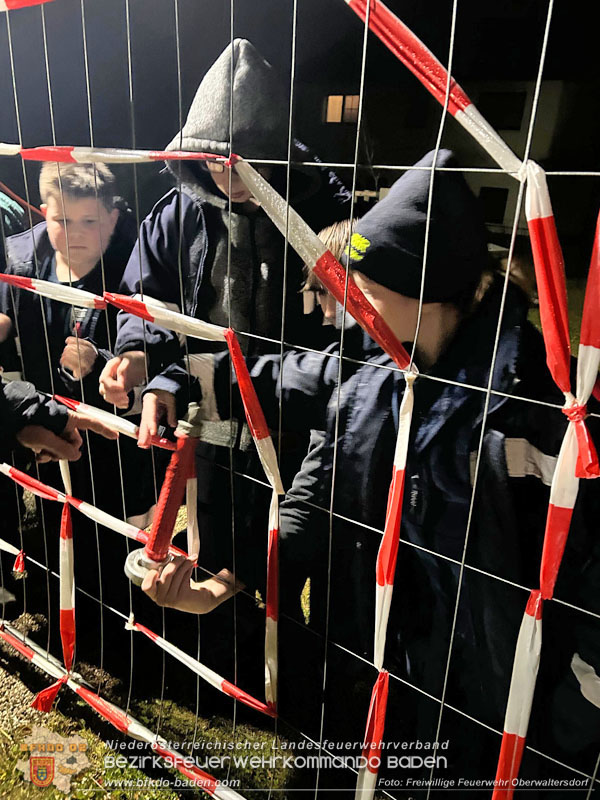 20251108_Nachtwanderung der Feuerwehrjugend des Bezirks Baden in Aigen