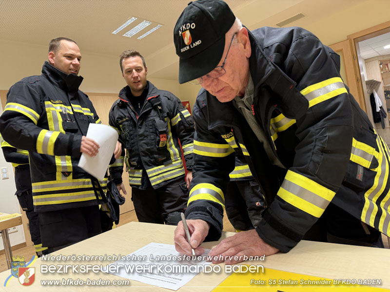 20251122_1. ZUG der 2. KHD Bereitschaft uebt am Gelaende des Tritolwerk  Foto: S5 Stefan Schneider BFKDO BADEN