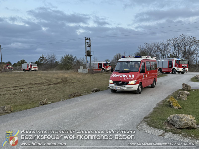 20251122_1. ZUG der 2. KHD Bereitschaft uebt am Gelaende des Tritolwerk  Foto: S5 Stefan Schneider BFKDO BADEN