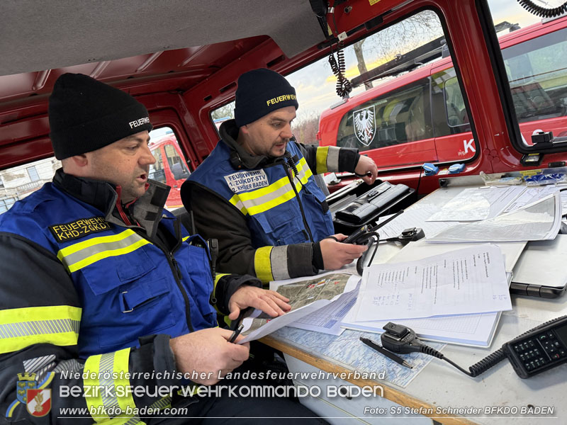 20251122_1. ZUG der 2. KHD Bereitschaft uebt am Gelaende des Tritolwerk  Foto: S5 Stefan Schneider BFKDO BADEN