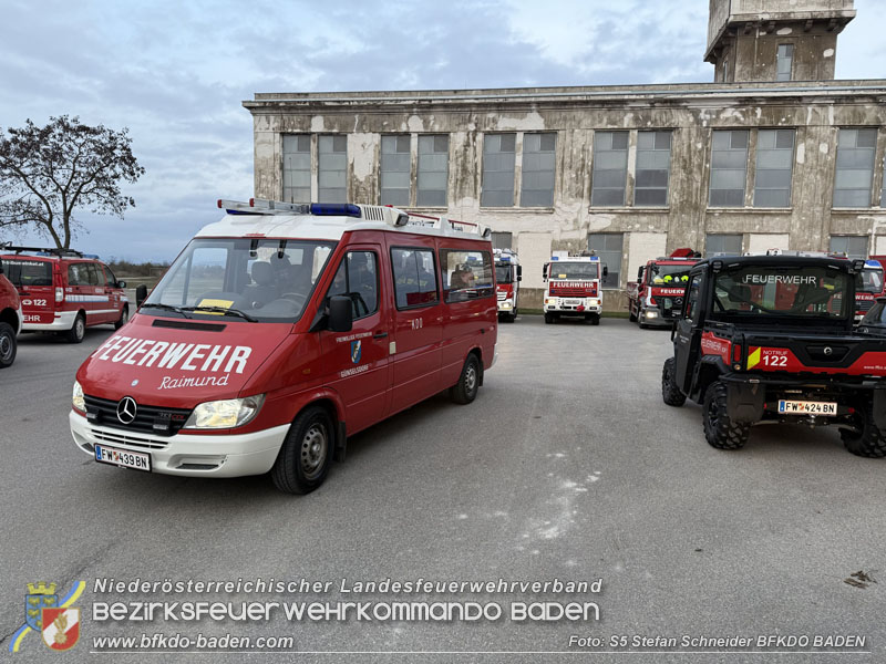 20251122_1. ZUG der 2. KHD Bereitschaft uebt am Gelaende des Tritolwerk  Foto: S5 Stefan Schneider BFKDO BADEN