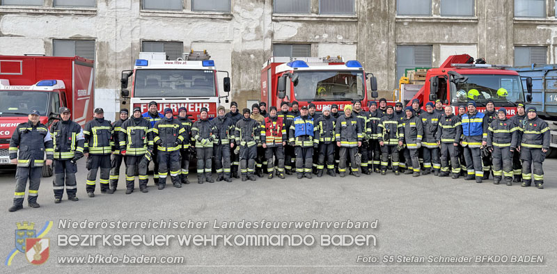 20251122_1. ZUG der 2. KHD Bereitschaft uebt am Gelaende des Tritolwerk Foto: S5 Stefan Schneider BFKDO BADEN