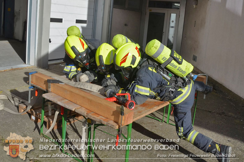 20250215_Bestandene Ausbildungsprüfung Atemschutz Foto: Freiwillige Feuerwehr Baden-Stadt 20250215_Bestandene Ausbildungsprüfung Atemschutz Foto: Freiwillige Feuerwehr Baden-Stadt